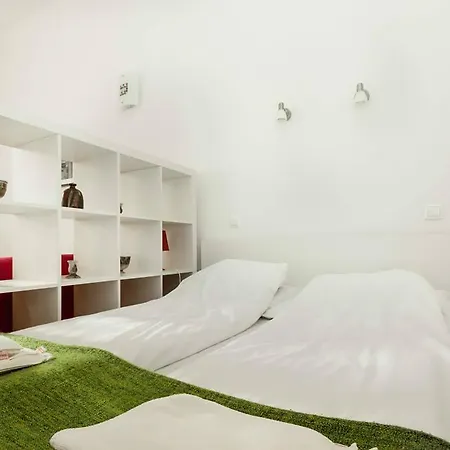 Weiner Apartment *